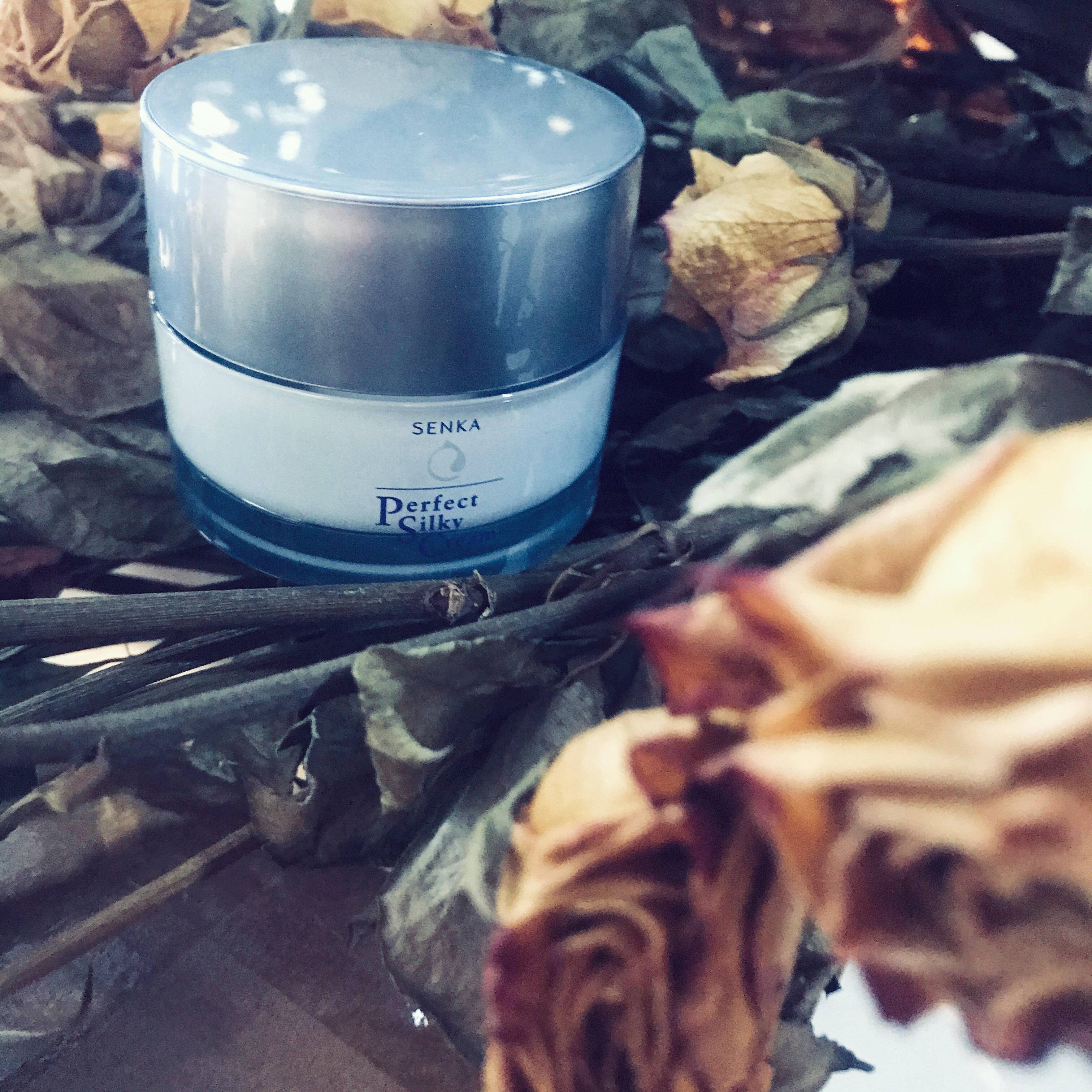 干燥肌肤该如何正确的补水保湿,修护干燥敏感肌肤的产品