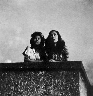 民国名媛往事：高傲贵族，卑微爱人，文似*粟罂**，才情旷达的张爱玲