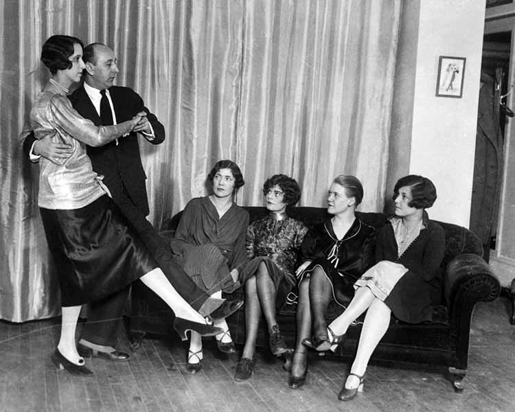 那些曾经辉煌后来没落的手机品牌,被遗忘的十大手机品牌有哪些