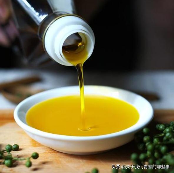 炸花椒油有技巧多加这一步,炸花椒油用把花椒炸糊吗