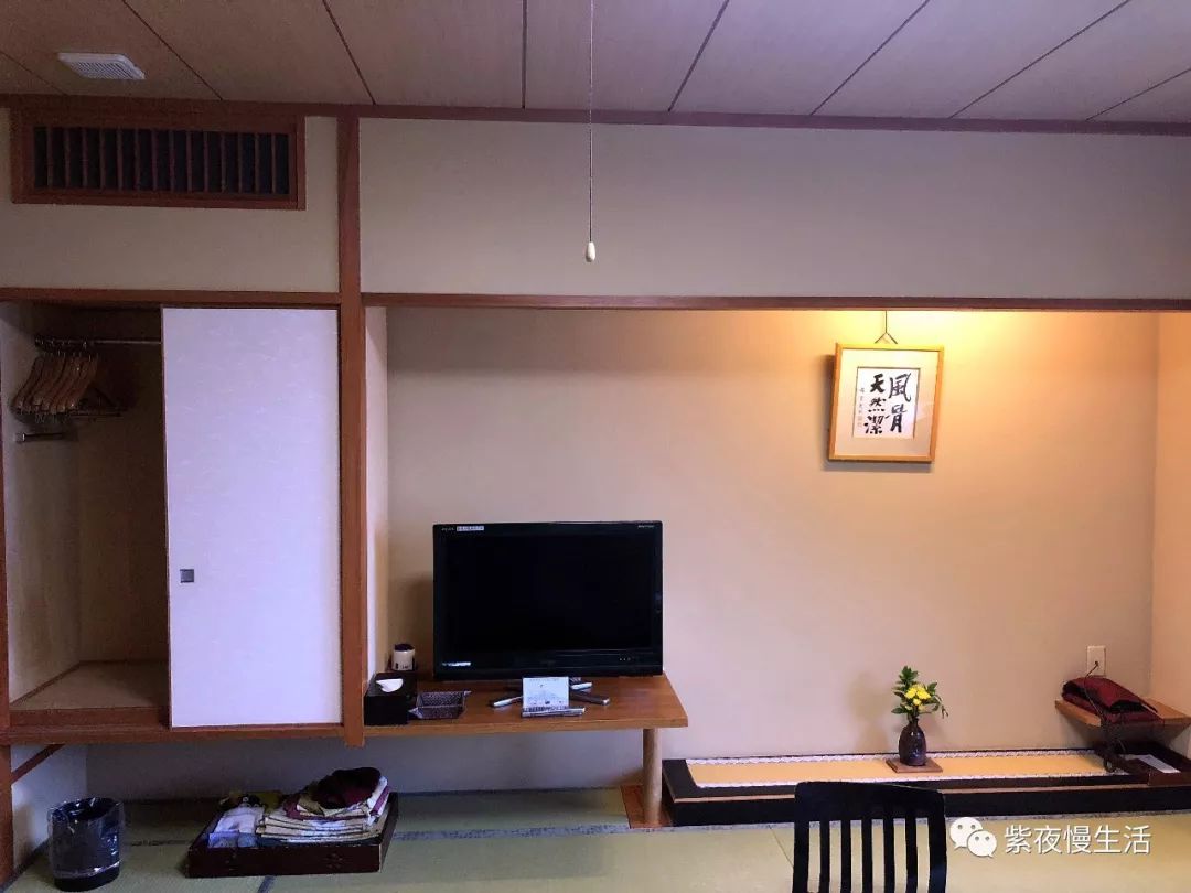 未见富士，幸运依在-秀峰阁湖月