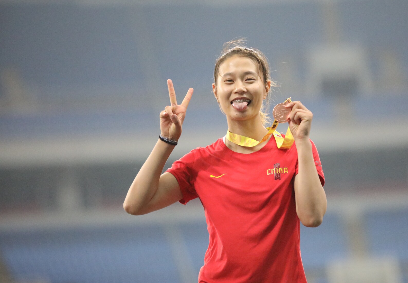 苏炳添十次破十秒的比赛图片,苏炳添第一次打破世界纪录