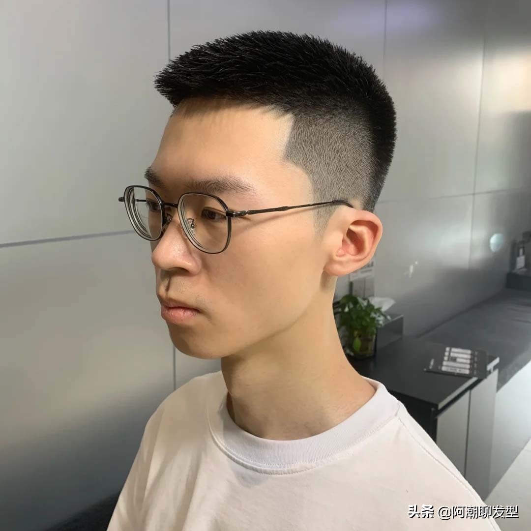 男士短发两边铲发型全集,两边铲寸头发型图片短发