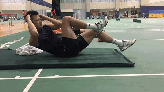 超强爆发力打羽毛球,超强的羽毛球天赋