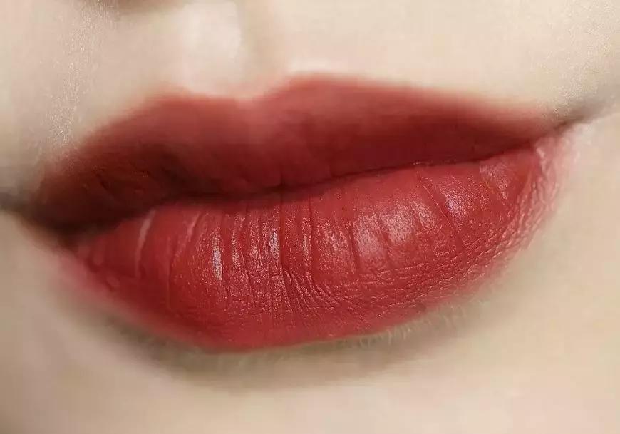 让李佳琦无法呼吸的神仙口红,千万别买!