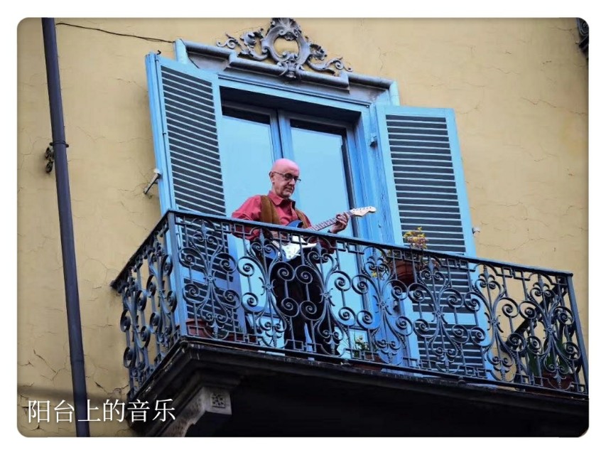 岳阳女子在美国：美国超市疯狂抢购，愚蠢*子骗**丧心病狂