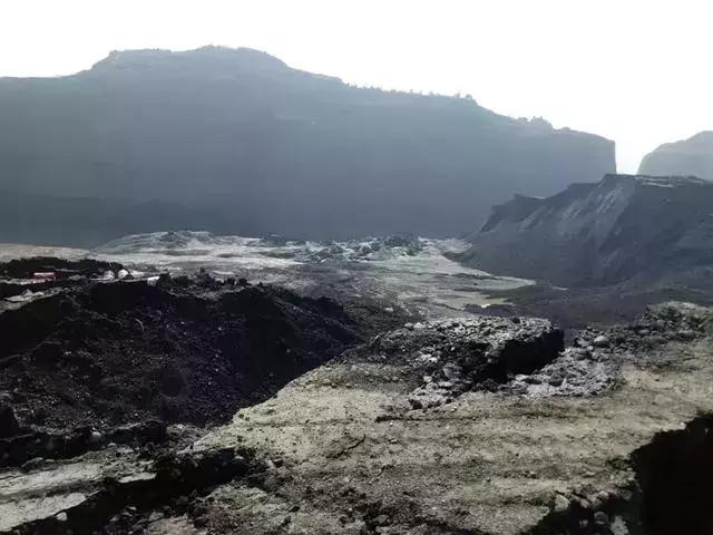 缅甸帕敢翡翠矿区发生大规模塌方,缅甸翡翠矿区塌方