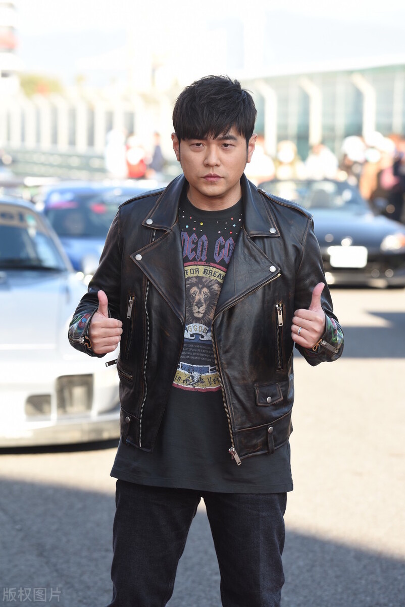 周董vs华晨宇,周董遇到周润发