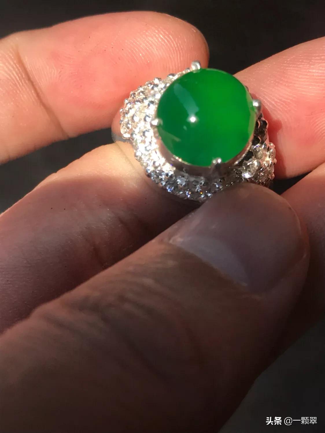 缅甸3500万翡翠戒面,缅甸边境戒面捡漏