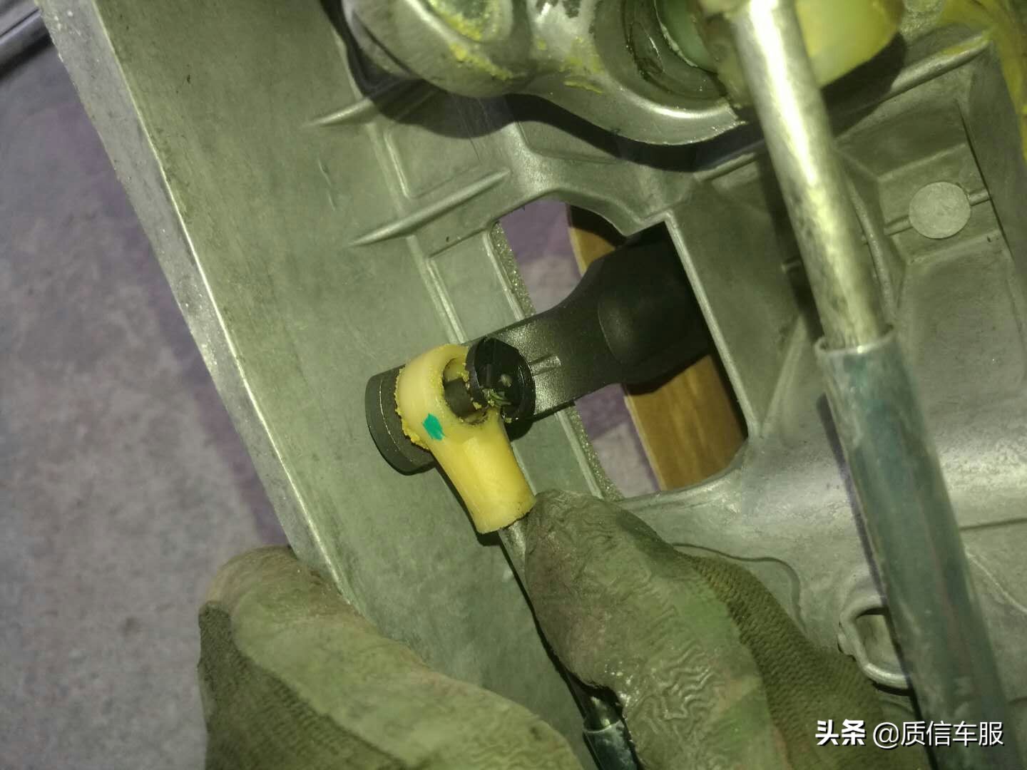 朗逸自动挡挂挡抖动怎么回事,朗逸启航手动挡挂挡