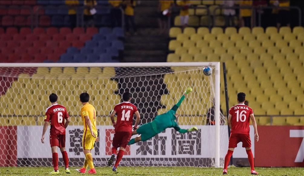 国足vs叙利亚顾超,2016国足对战叙利亚顾超失误