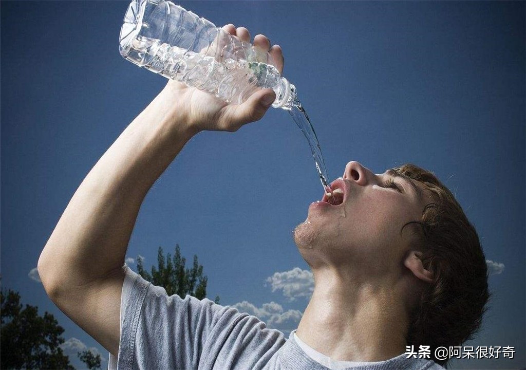 每个月工资4000块,每个月工资4万元