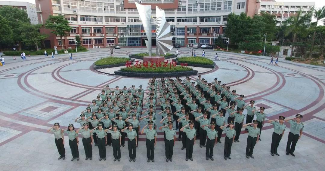 广大附中国防班免学费吗,广大附的国防班是重点班吗