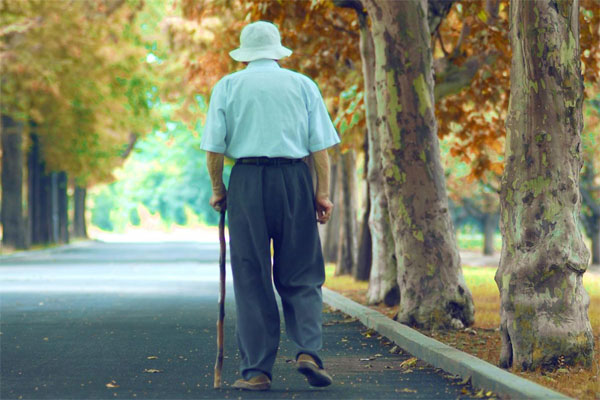 中风“来势汹汹”！哪些人更易患中风？预防中风，或需规避4点！