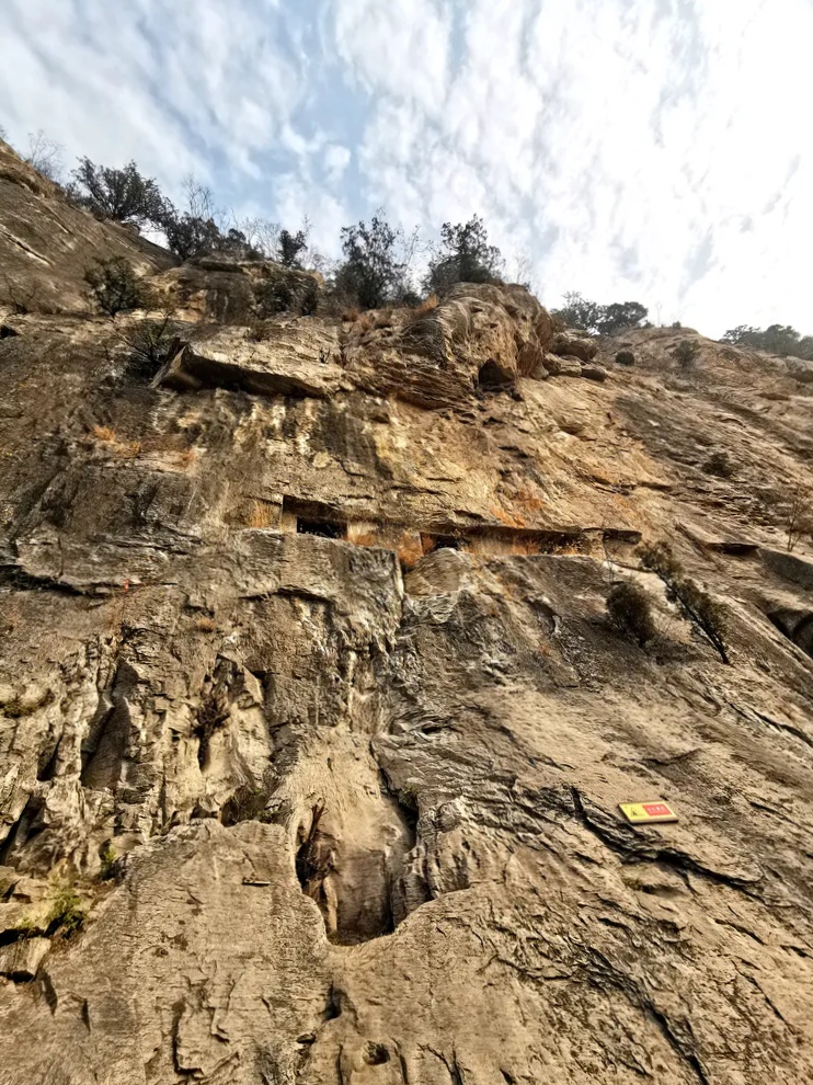 娲皇宫吊庙,娲皇宫为啥叫活楼吊庙