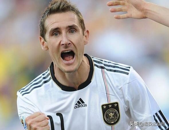 足坛十位大器晚成,盘点足坛100位巨星