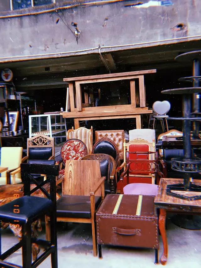 亮佳鸿华二手市场,亮佳鸿华二手市场周边美食