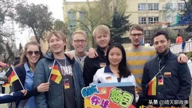 俄罗斯美女到中国买东西,俄罗斯美女来到中国买东西