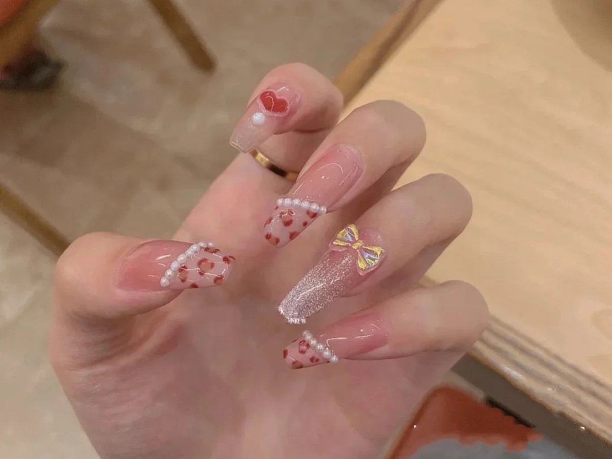 美甲第一课学什么,美甲第二天掉了一块能补么