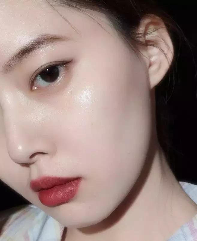 让李佳琦无法呼吸的神仙口红,千万别买!