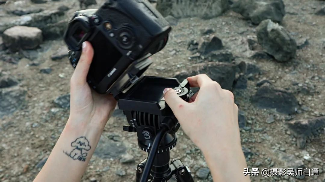劲捷g55c三脚架评测,适合女生携带的三脚架