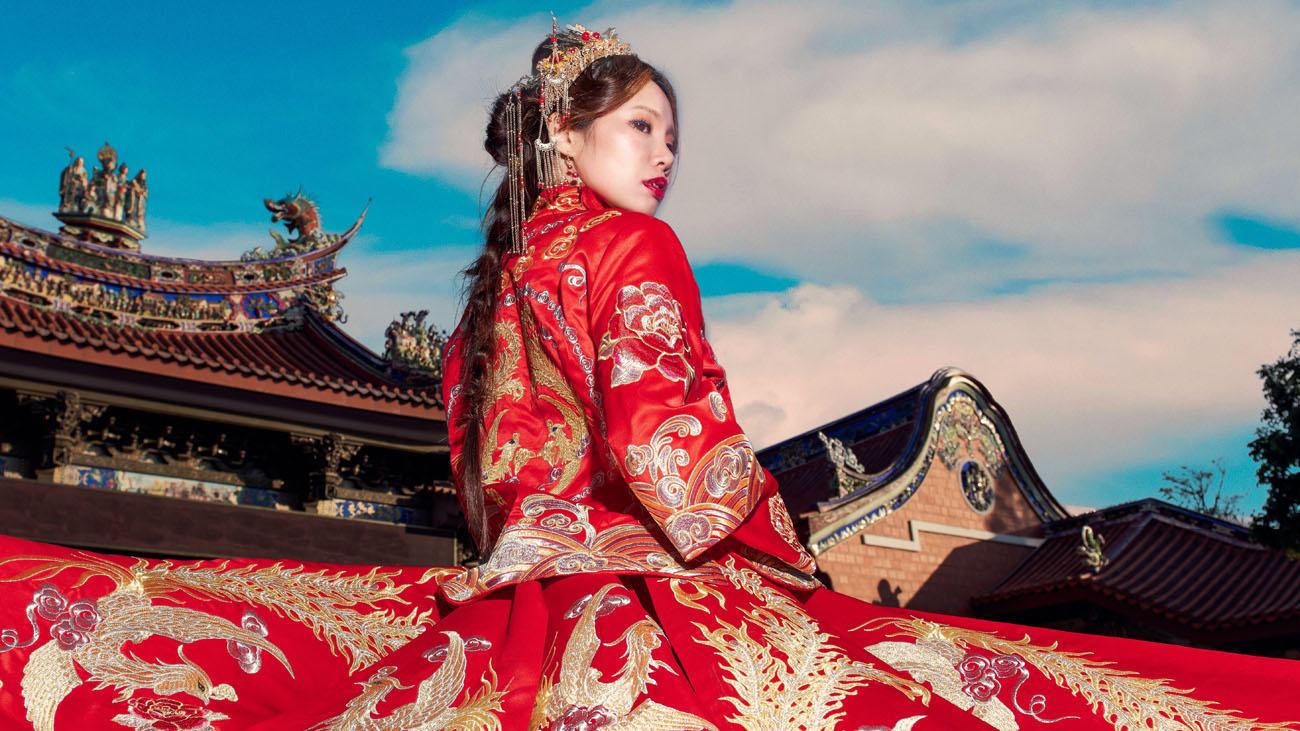 夫妻吵架冷战，丈夫不哄、不沟通、像没事人一样，请问怎么解决？