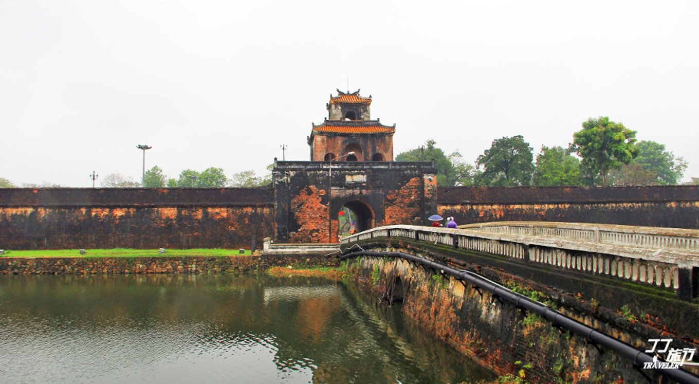 波澜不惊可以形容水面吗,描述海上邮轮的感觉