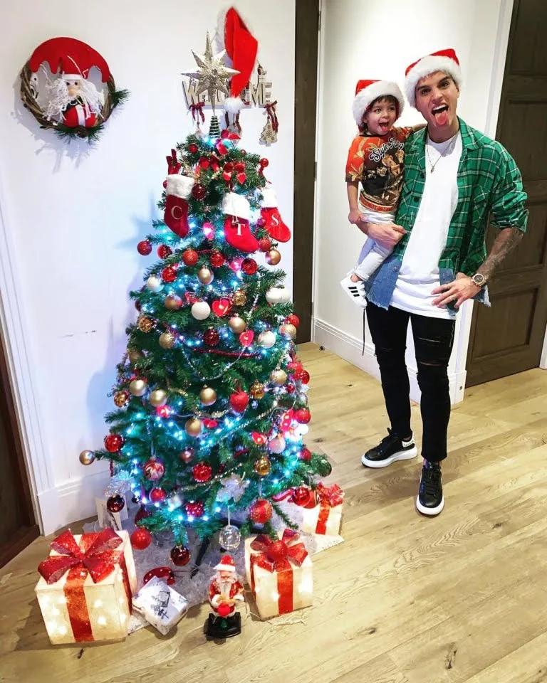 圣诞节足球明星,梅威瑟挥霍无度