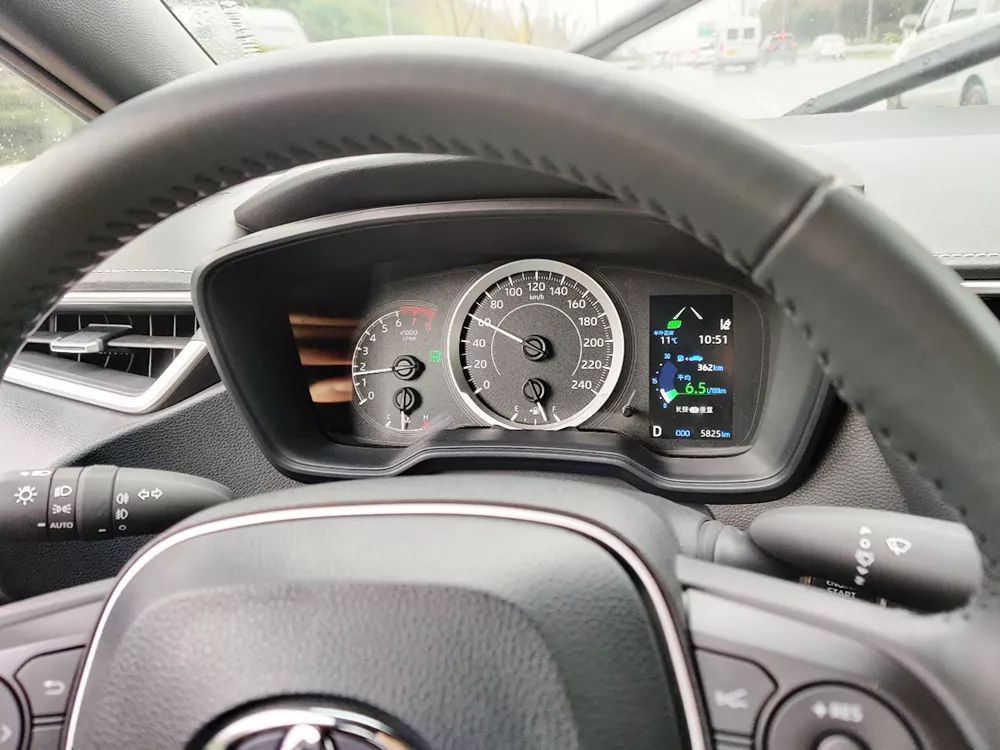 雷凌1.2t运动版车主空间测评,丰田雷凌1.2T开车效果怎么样