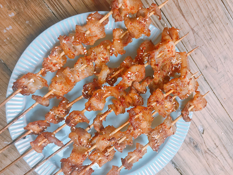 想吃羊肉串不用出去买教你在家做,想吃烧烤自助又不想自己动手