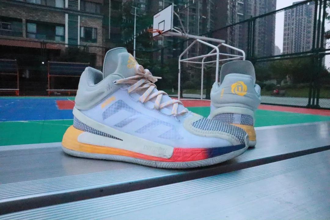 阿迪达斯罗斯11代实战测评,罗斯11实战测评