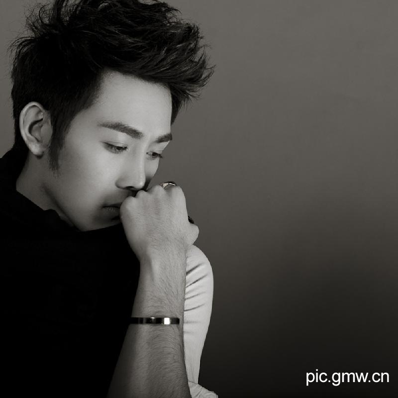 淡看名利笑纷争临江仙,临江笑吟临江仙