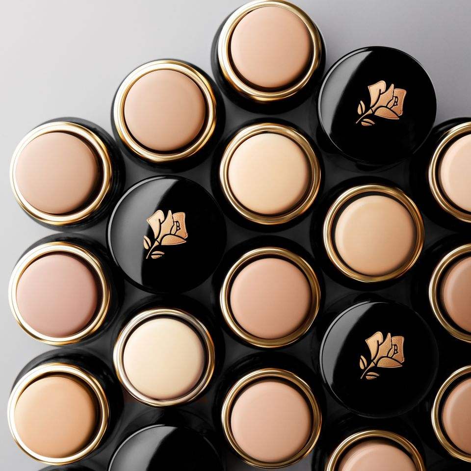 面试妆容教程眼影怎么画,面试妆容教程不卡粉