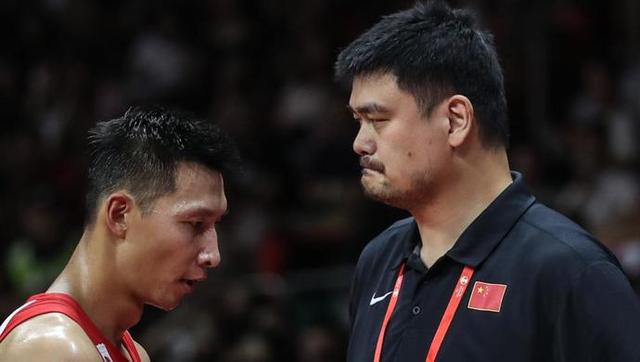 名记怒了:姚明仅仅是一个成功的运动员,篮协主席的角色应该批评