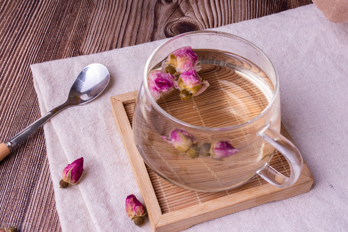 今日520给她送什么茶好呢？女人们一般喜欢喝什么茶