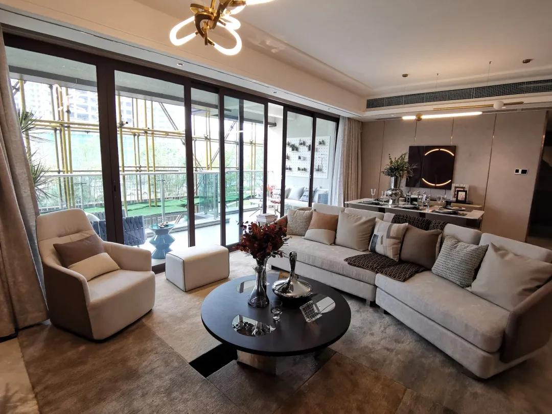 那些3万+的新盘，真带不动旁边1万+的二手房