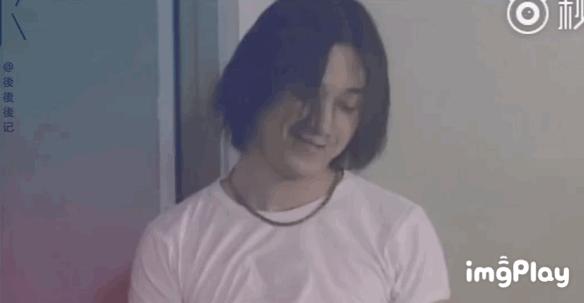 休夫复出，44岁爆红，宝藏姐姐中年叛逆记