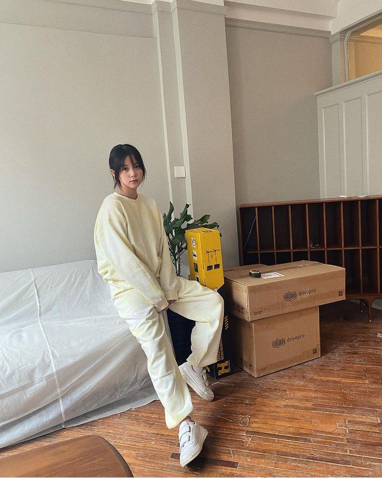 看欧阳娜娜的衣橱，意外发现每件都很值得买