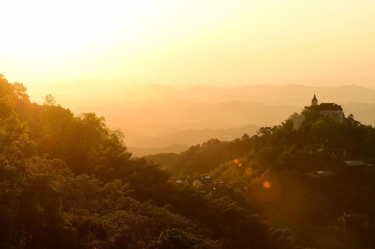 裸心谷裸心堡价格,裸心堡和裸心谷哪个风景好