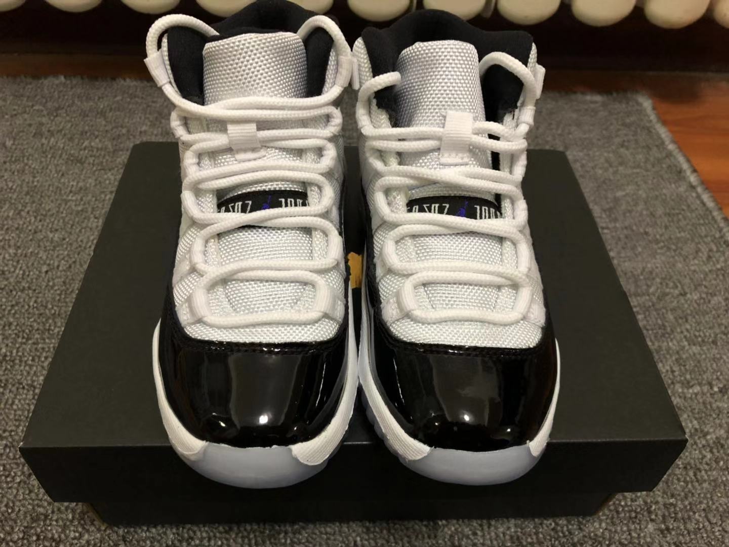 一双aj1低帮大概多重,几双比较火的aj1