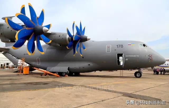 螺旋桨飞机起飞原理动画演示,蒸汽弹射起飞原理动画视频