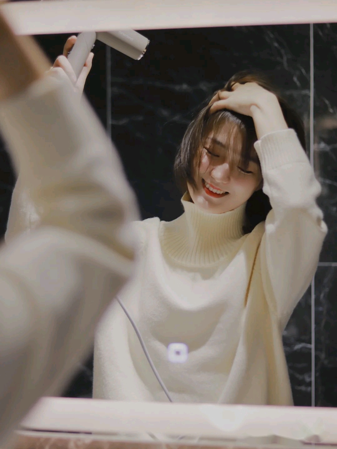 洗完头发后正确的干发方法,洗头发增加发量多的正确洗法