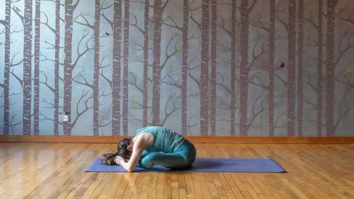 治疗失眠最有效的瑜伽动作,改善失眠多梦瑜伽操