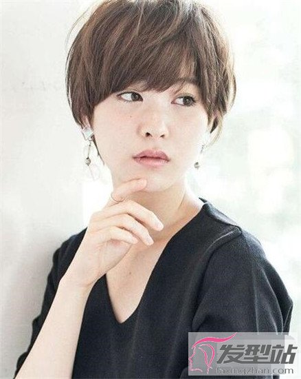 显瘦短发圆脸图片,适合圆脸的流行短发女款