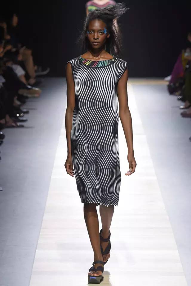 三宅一生——褶皱里的世界「北京新易设计坊」