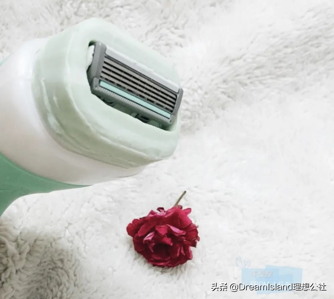 夏日指南送你一份好物清单,夏日必备好物备上它想不美都难