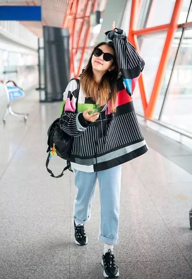 何洁瘦身后变了,何洁三胎产后身材