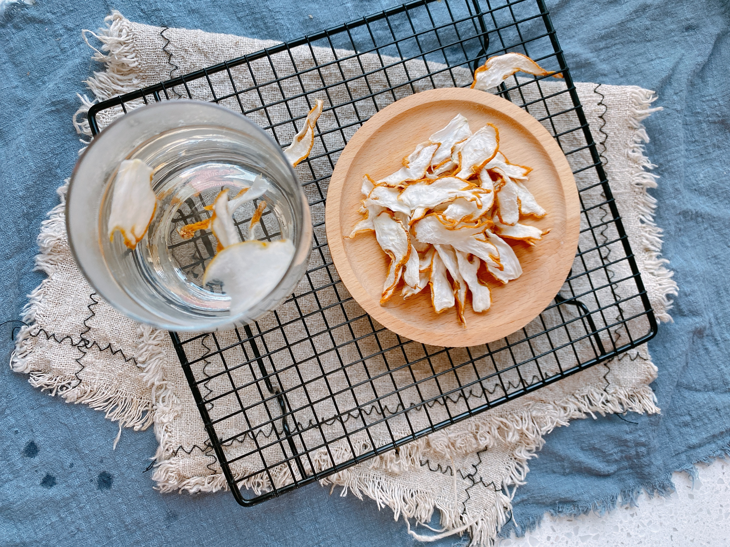 过年了,准备点金佛手,喜庆而且用处多,能泡茶做果干还能泡酒