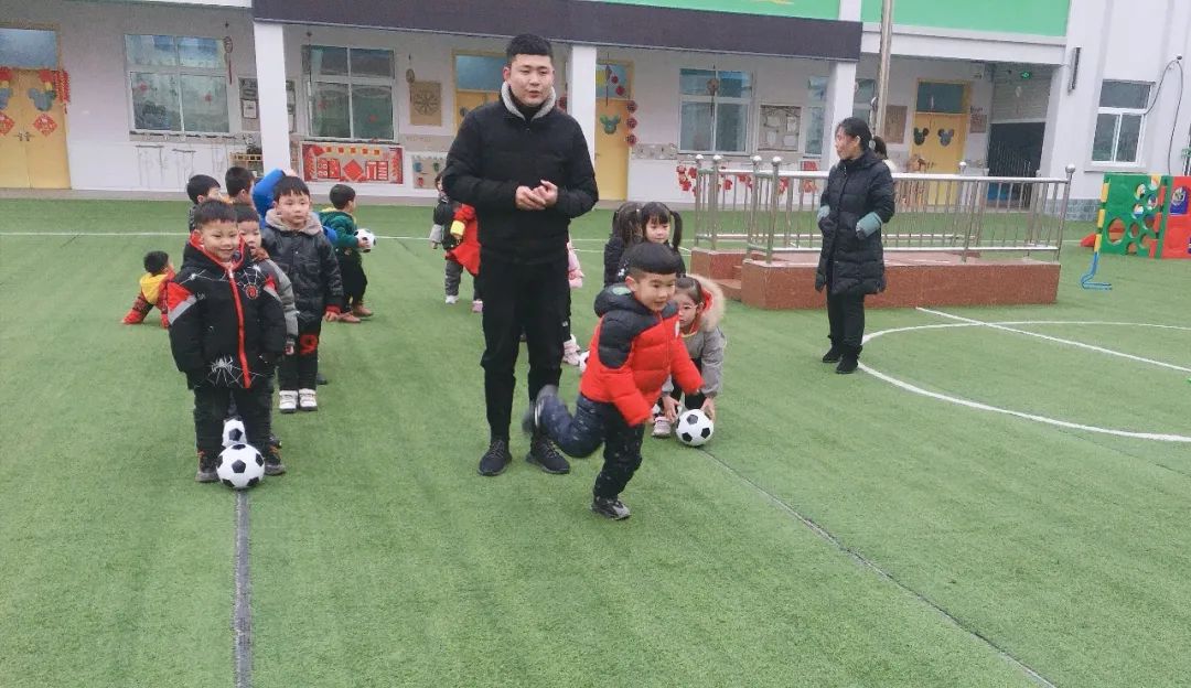 幼儿园足球展示活动方案,幼儿园足球展示活动