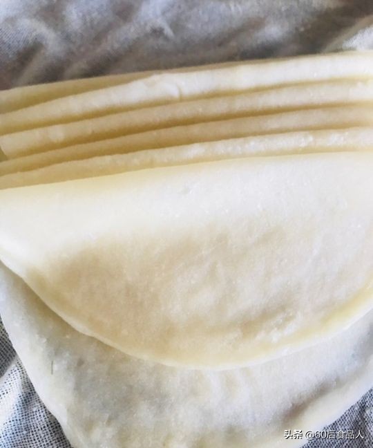 烫熟的面粉可以做什么,烫面加酵母发酵能做馒头吗